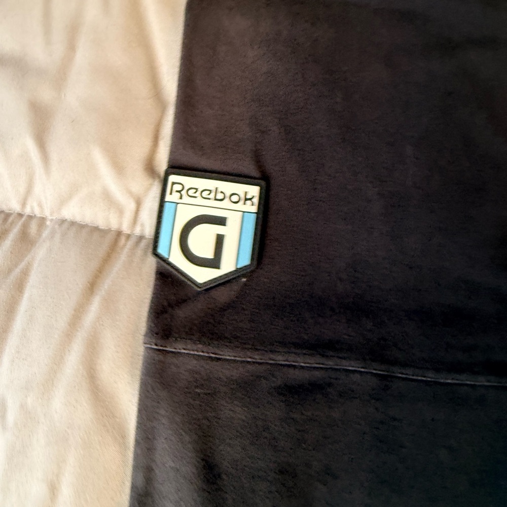 Reebok Black Leggings with Light Blue Waistband Detail - Picture 5 of 5